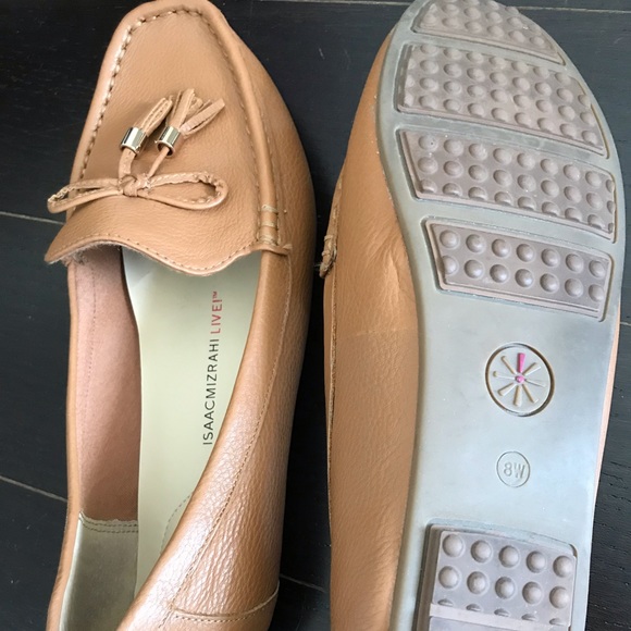 Isaac Mizrahi Live Tan Moccasins size 8 - Picture 2 of 2